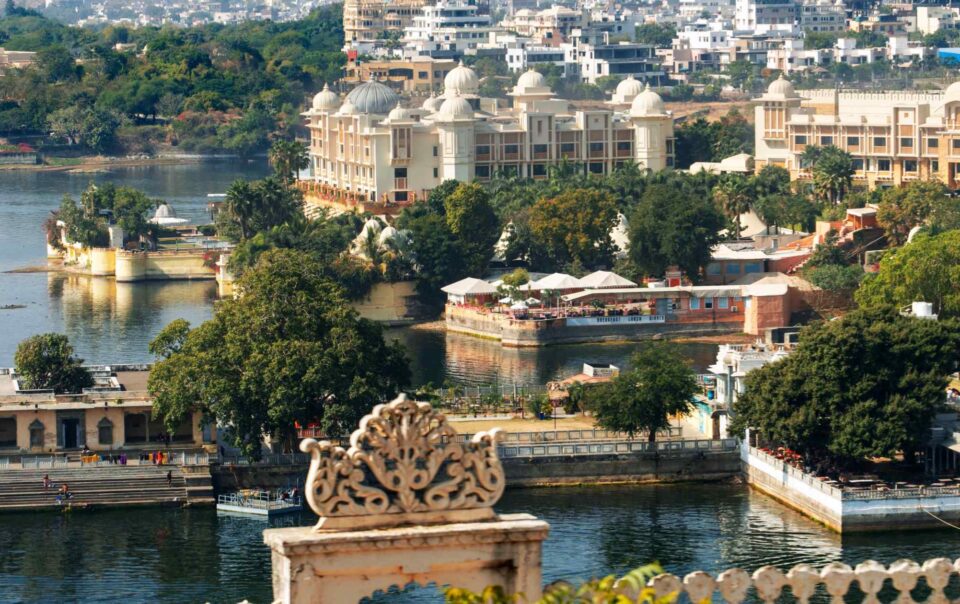 footloose-in-udaipur:-exploring-an-indian-artistic-gem