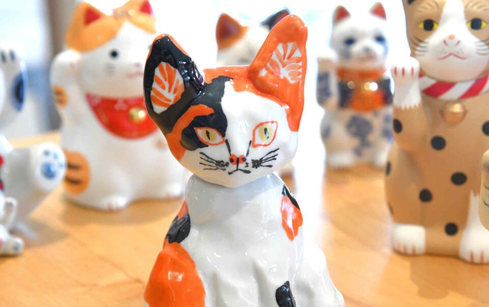 ceramics-maker’s-beckoning-cats-help-lure-tourists-to-central-japan
