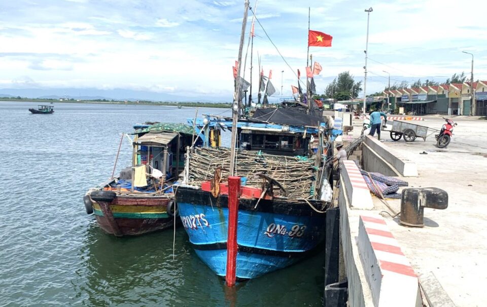 hai-thuyen-truong-tau-ca-o-quang-ngai-bi-phat-hanh-chinh-125-trieu-dong