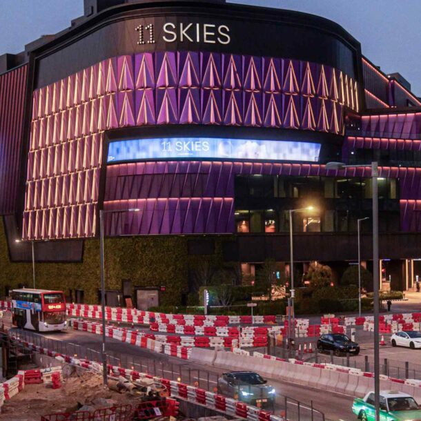 hong-kong-banks-tighten-credit-as-bad-property-loans-grow