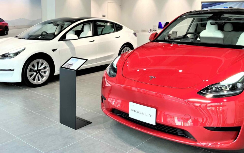 tesla-to-double-japan-dealerships-to-50,-while-china’s-byd-eyes-100