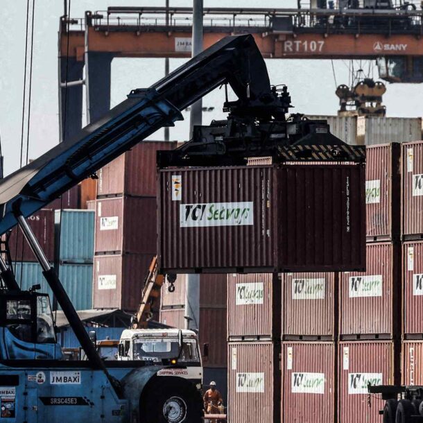 india’s-trade-gap-with-us-narrows-amid-push-for-tariff-deal