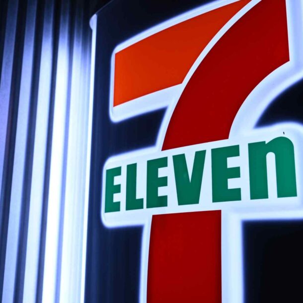 7-eleven-parent-faces-solo-path-to-growth-after-couche-tard-drops-bid