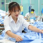 Bộ Nội vụ đề xuất tăng lương tối thiểu 7,2% từ ngày 1-1-2026