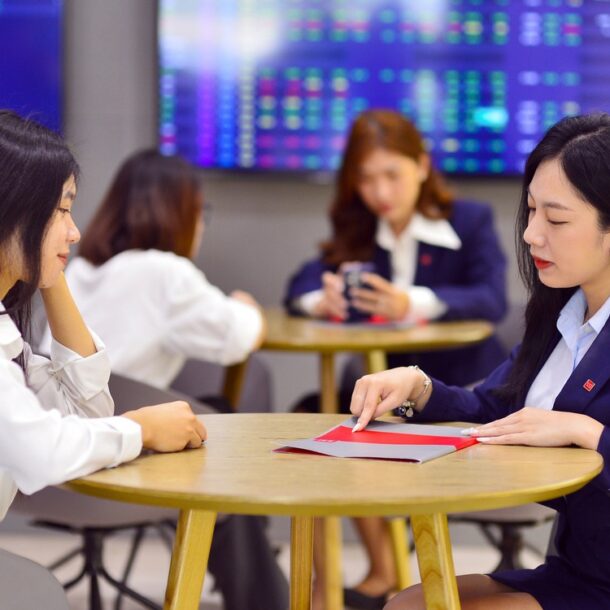 chung-khoan-se-ra-sao-sau-khi-ap-sat-dinh-1.500-diem?