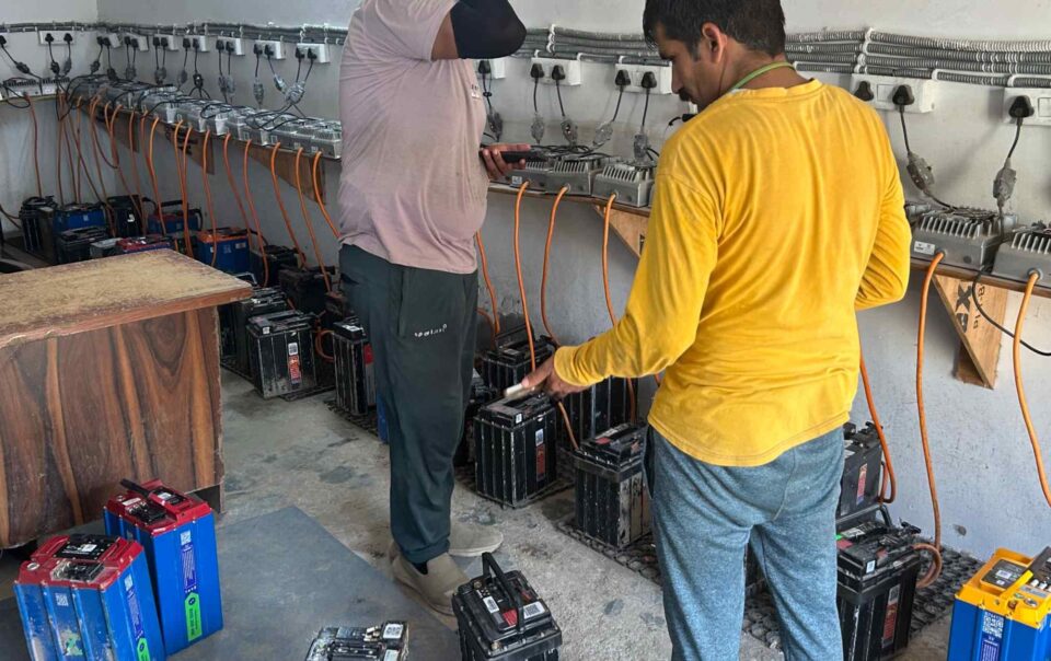 battery-swap-sites-for-e-bikes,-e-rickshaws-spread-across-india