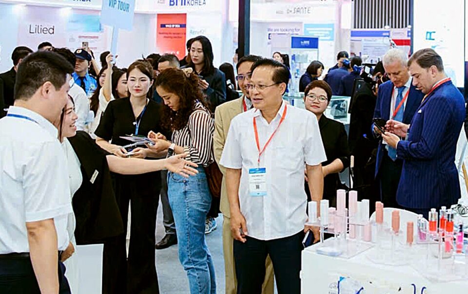 nganh-lam-dep-viet-nam-soi-dong-voi-chuoi-trien-lam-thu-hut-hang-nghin-thuong-hieu