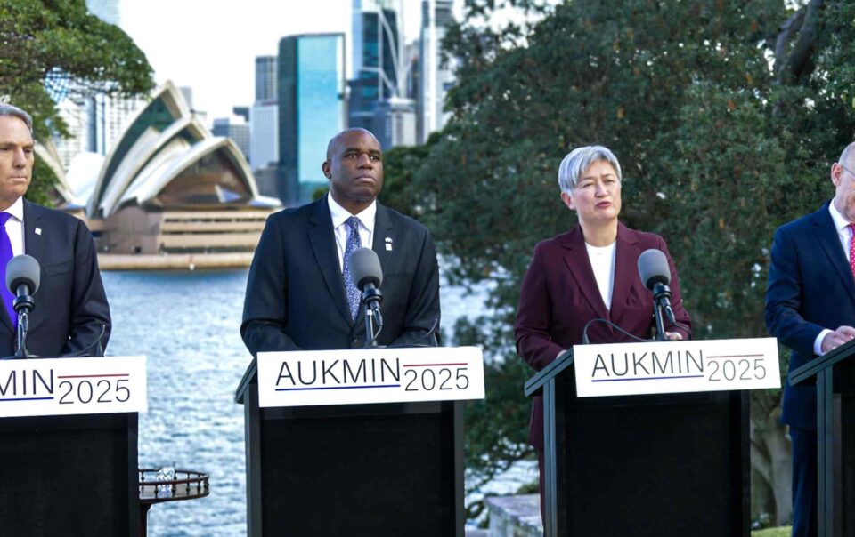 australia-and-uk-to-sign-new-submarine-treaty-amid-regional-uncertainty