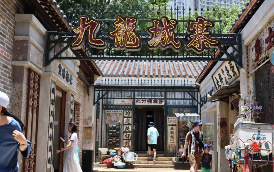 hong-kong-film-industry-buoyed-as-japanese-fans-flock-to-new-hit’s-sites
