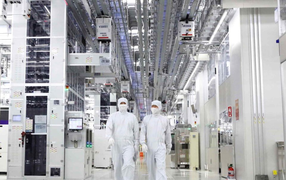 samsung-wins-$16.5bn-deal-to-supply-chips-for-tesla