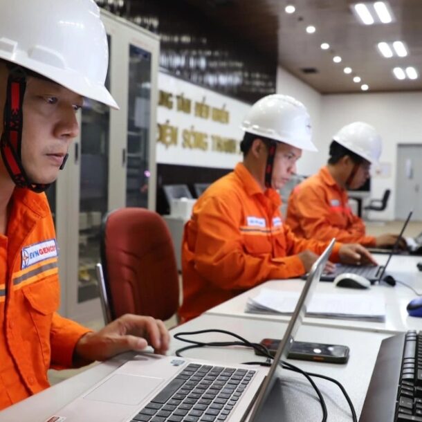evn-tien-phong-chuyen-doi-so-va-ung-dung-khoa-hoc-cong-nghe
