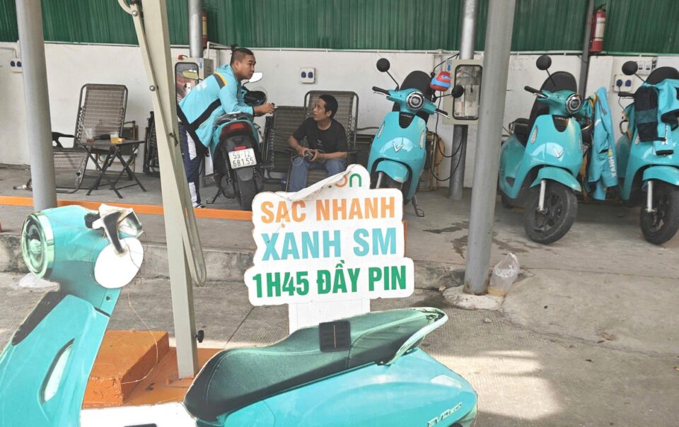 no-ro-‘tram-sac-binh-dan’-xe-may-dien