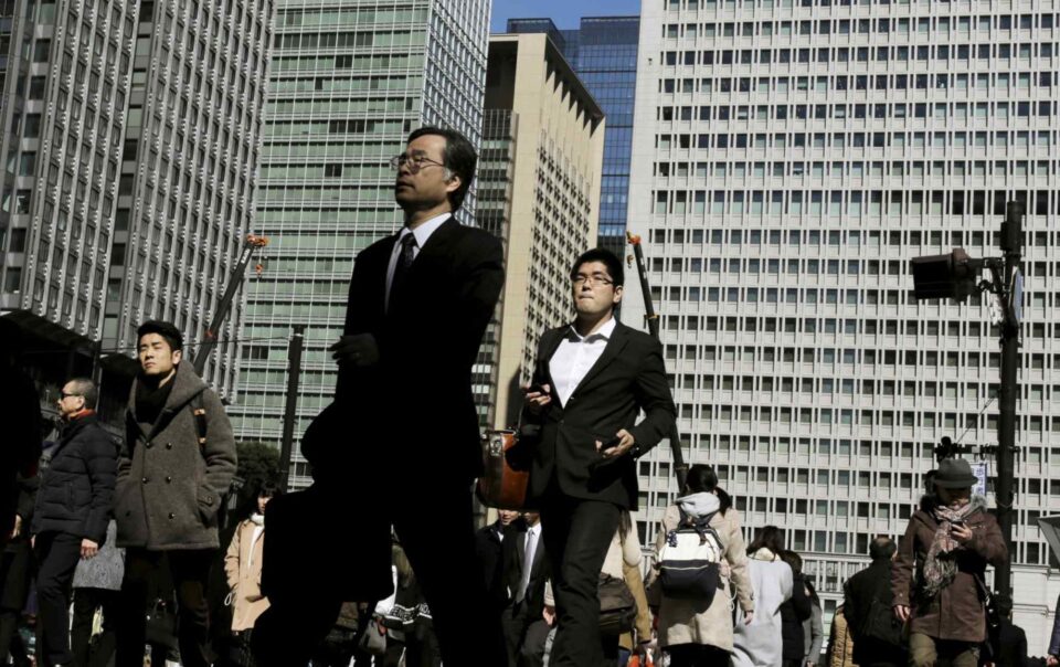 japan’s-gdp-shrinks-at-an-annualized-0.1%-in-june:-jcer
