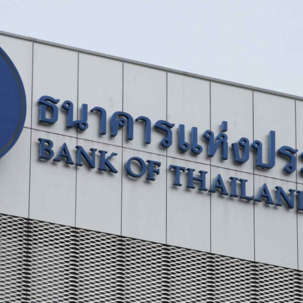 thailand-cuts-policy-rate-by-quarter-point-to-boost-growth