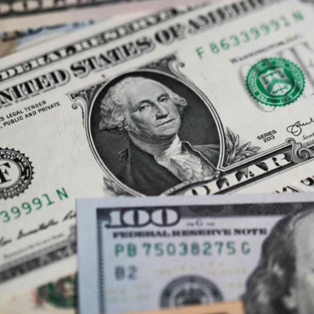 us-rate-cut-speculation-drags-dollar-yen-basis-swap-to-3-year-low