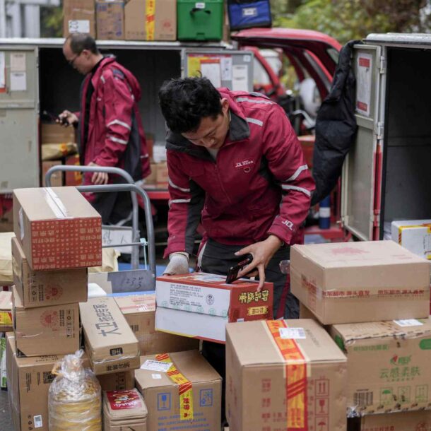 jd.com’s-q2-profit-plunges-amid-china’s-food-delivery-battle