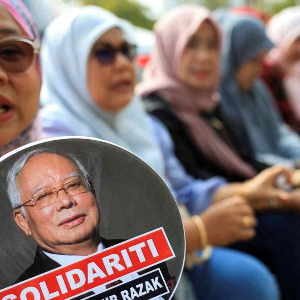 malaysia’s-top-court-clears-way-for-najib-to-seek-house-arrest