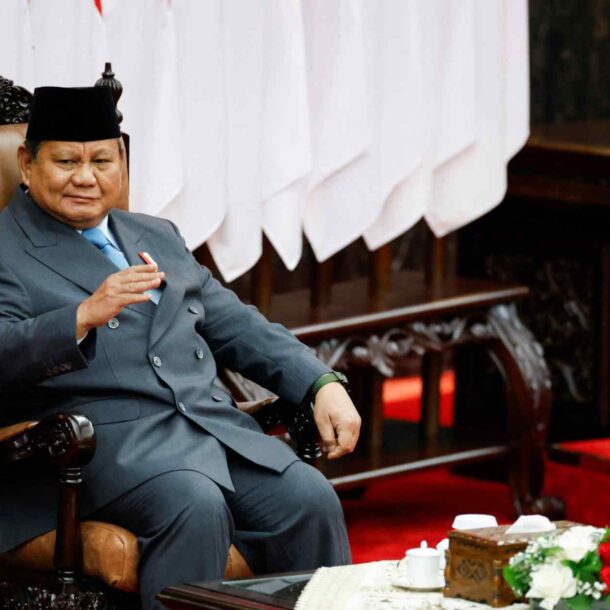 indonesia’s-prabowo-eyes-5.4%-growth-in-2026,-to-double-free-meal-spending