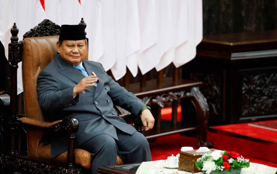 indonesia’s-prabowo-eyes-5.4%-growth-in-2026,-to-double-free-meal-spending