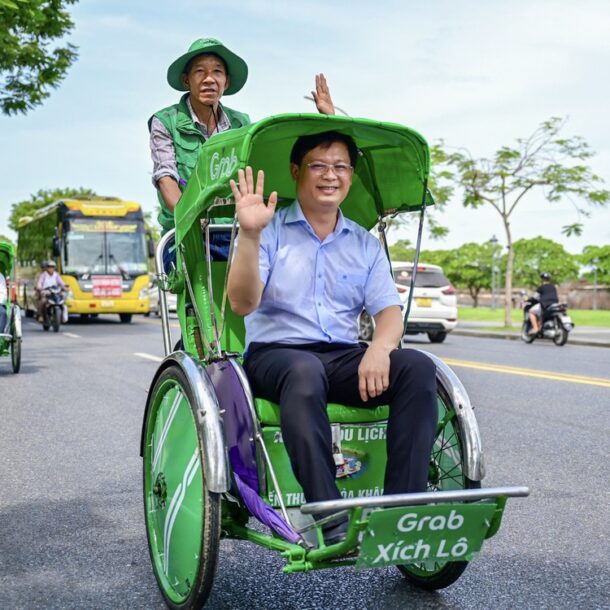doc-dao-grab-xich-lo-o-thanh-pho-di-san