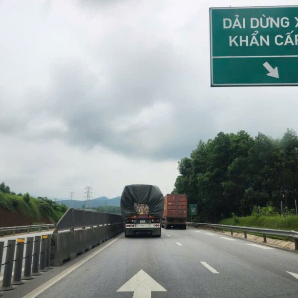 thu-phi-13-doan-tuyen-duong-cao-toc-bac-–-nam-phia-dong-tu-quy-1-nam-2026