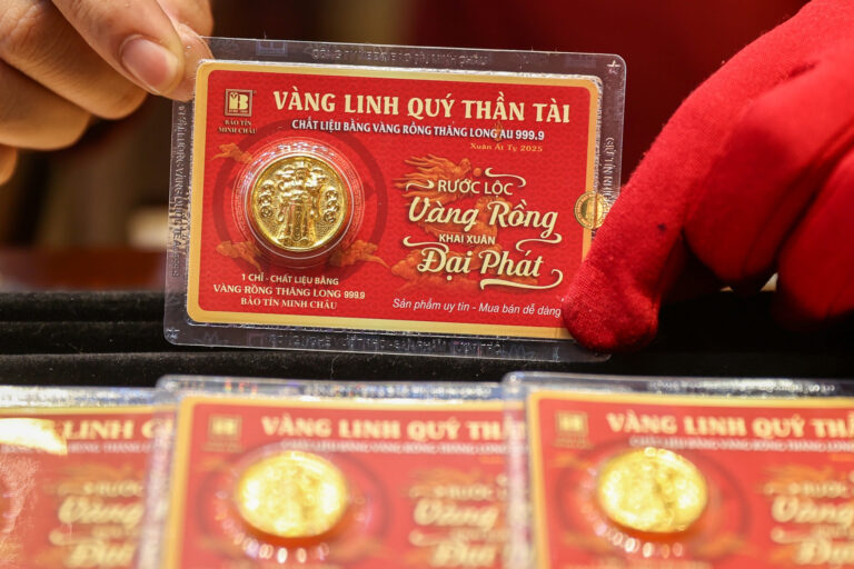 gia-vang-hom-nay-21/8/2025:-vang-nhan-lap-dinh-moi,-gia-the-gioi-lai-but-pha