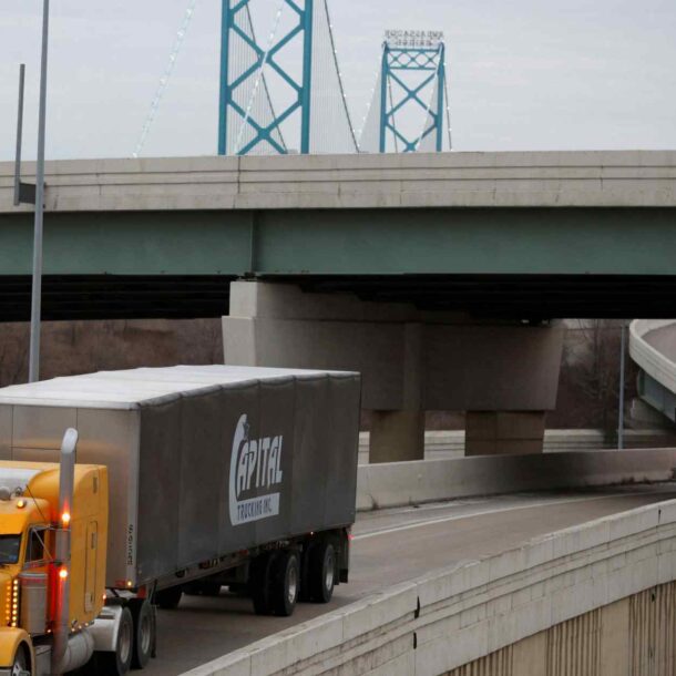 us-halts-worker-visas-for-commercial-truck-drivers,-rubio-says