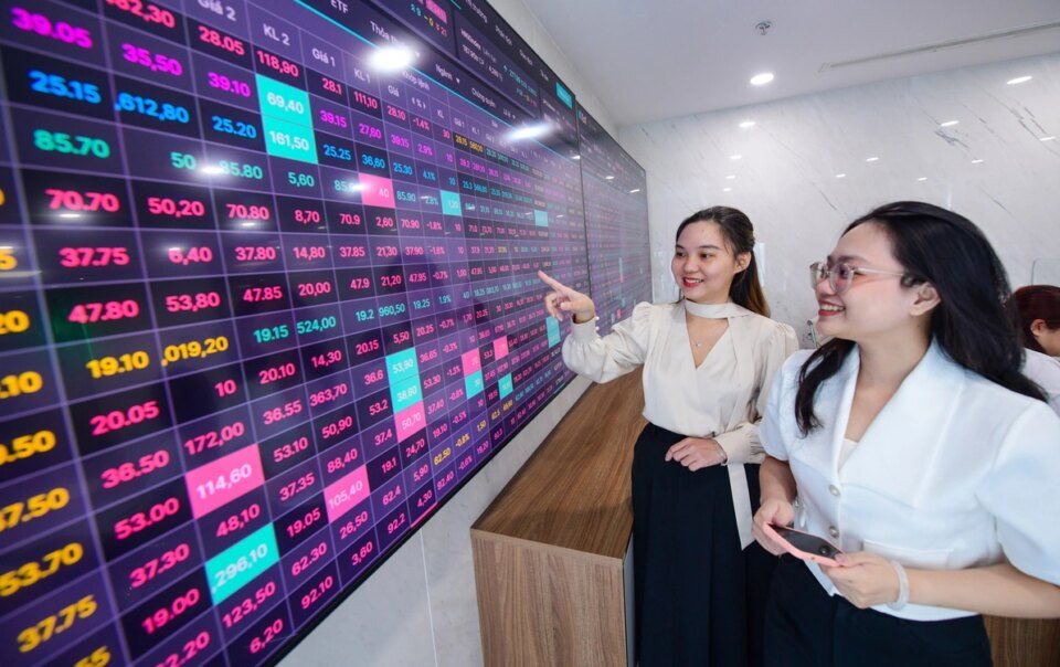 tin-tuc-sang-3-9:-71-ma-chung-khoan-tren-hose-bi-‘cat-phang’-margin