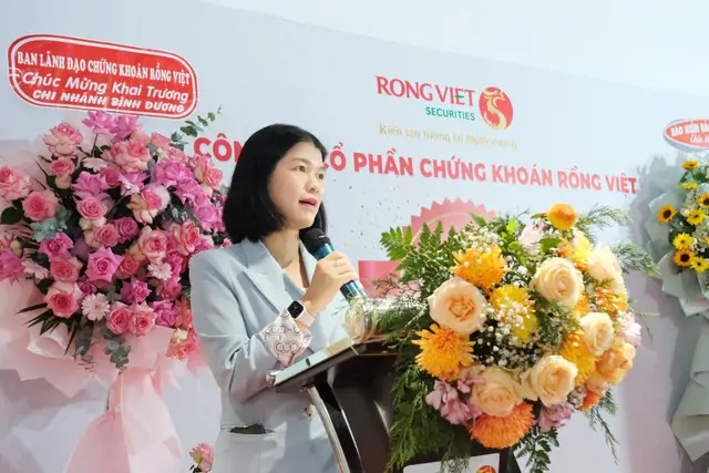 tong-giam-doc-chung-khoan-rong-viet-muon-ban-gan-1-trieu-cp-giua-vung-gia-dat-dinh-lich-su