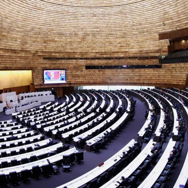 thai-lawmakers-to-elect-pm-on-friday-despite-dissolution-call