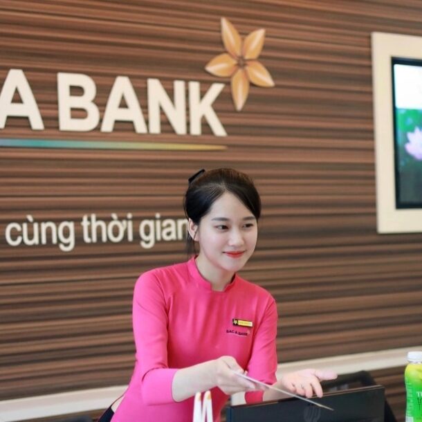 uu-dai-cho-khach-hang-su-dung-ung-dung-ngan-hang-dien-tu-cua-bac-a-bank