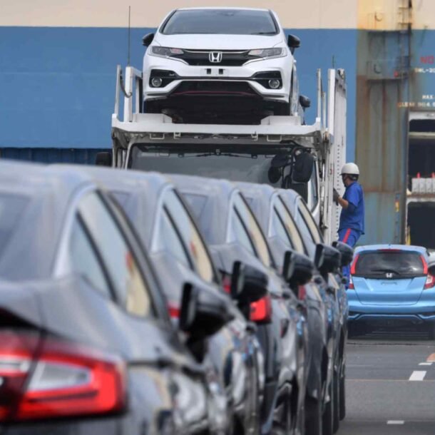 japan-auto-stocks-jump-as-trump-brings-tariffs-down
