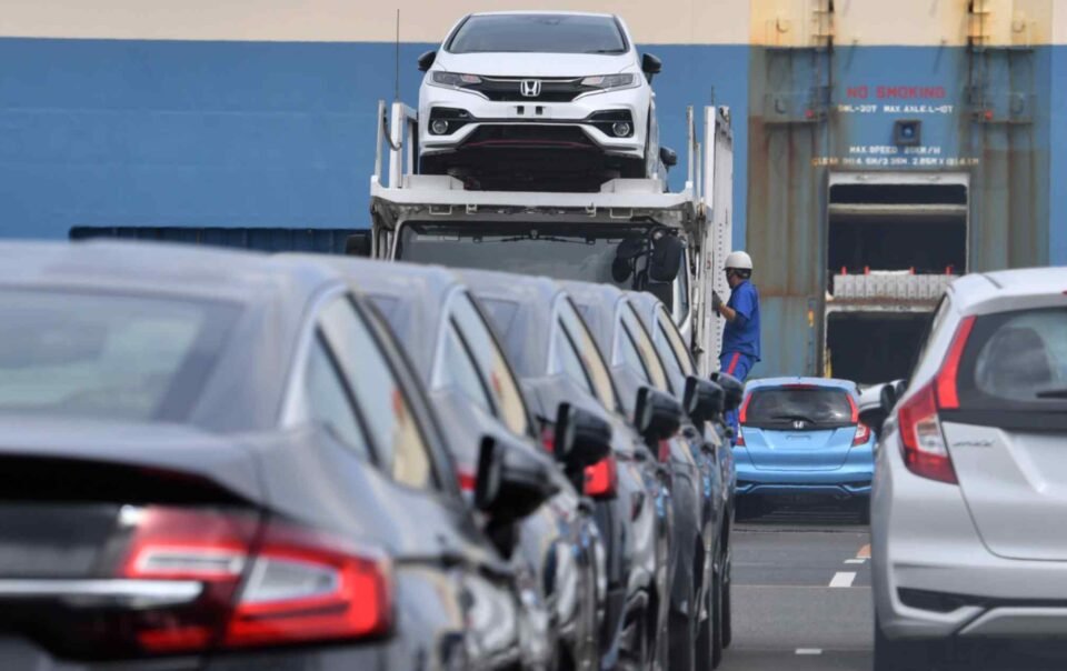 japan-auto-stocks-jump-as-trump-brings-tariffs-down