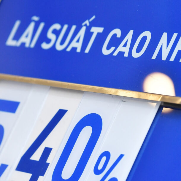 lai-suat-ngan-hang-hom-nay-5/9/2025:-ba-nha-bang-tien-sat-lai-suat-tran