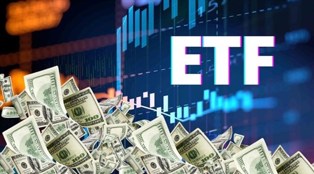hai-quy-etf-ngoai-se-ban-manh-co-phieu-nao-trong-dot-review-quy-3?