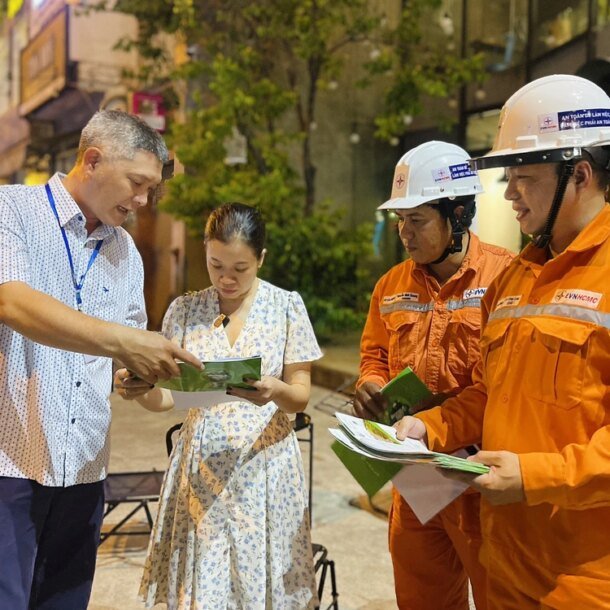 dien-luc-tp.hcm-cong-khai-luong-dien-tieu-thu-moi-ngay,-nguoi-dan-vao-app-theo-doi