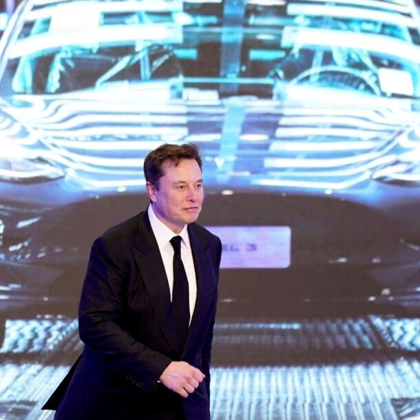 tesla-se-thuong-1.000-ti-usd-cho-ti-phu-elon-musk-neu-giup-cong-ty-tang-gia-tri