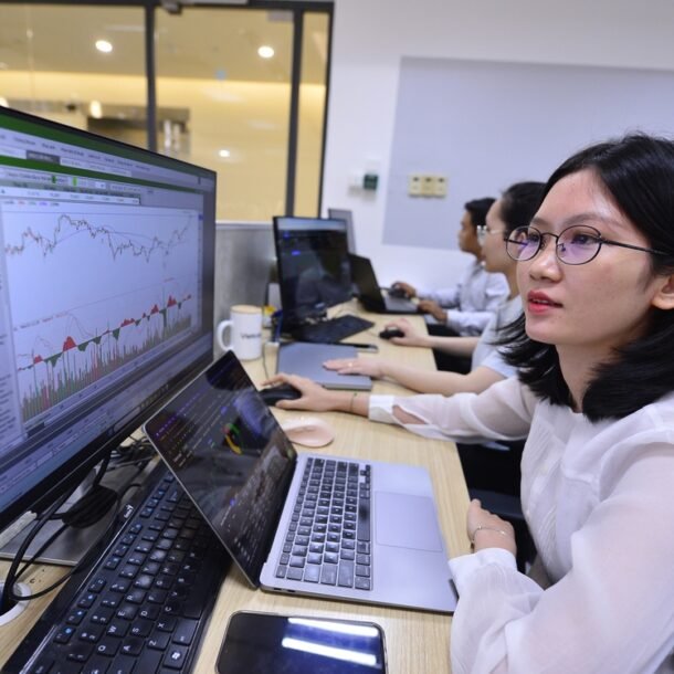 cap-nhat-moi-tien-trinh-nang-hang-chung-khoan,-tin-dang-chu-y-dau-tuan