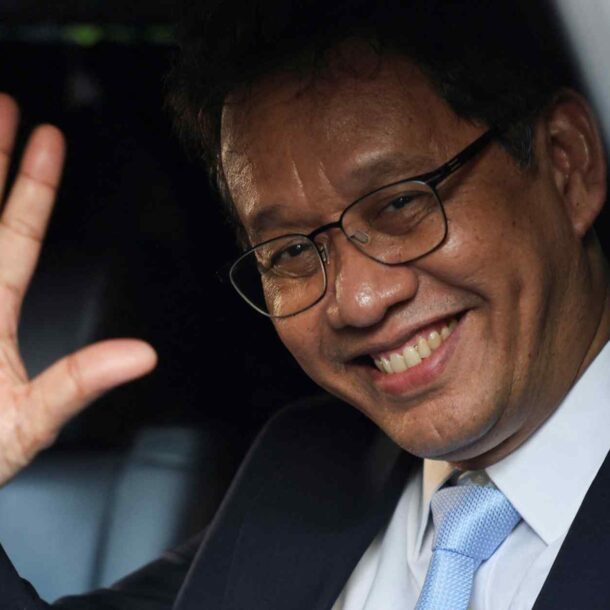 indonesia’s-new-finance-minister-faces-fiscal,-political-tests
