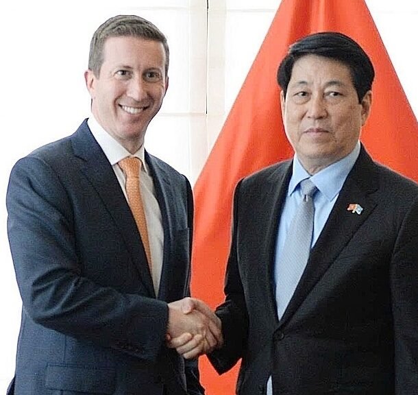 quy-dau-tu-warburg-pincus-muon-ho-tro-viet-nam-xay-trung-tam-du-lieu-cong-nghe-cao