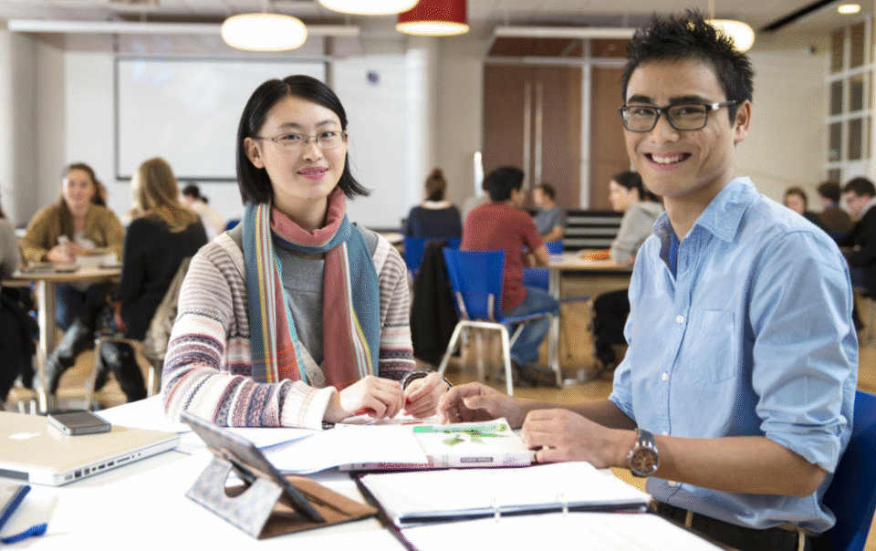 sinh-vien-viet-nam-huong-loi-tu-hoc-bong-va-chinh-sach-coi-mo-cua-new-zealand