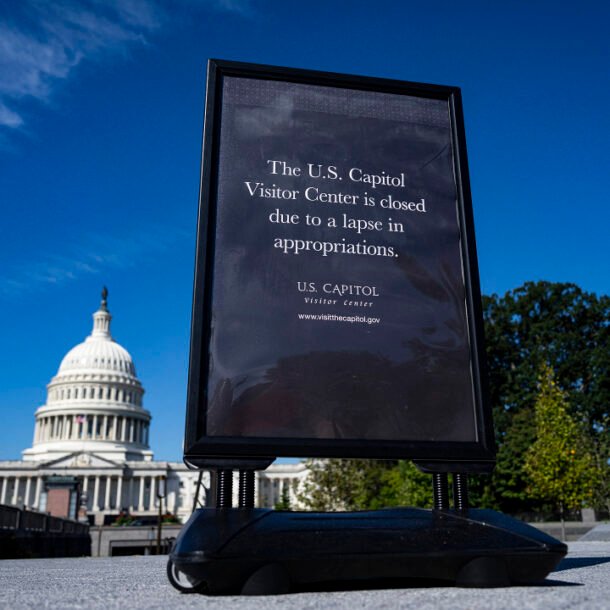 hon-loan-trong-co-quan-lien-bang-my-khi-chinh-phu-dong-cua