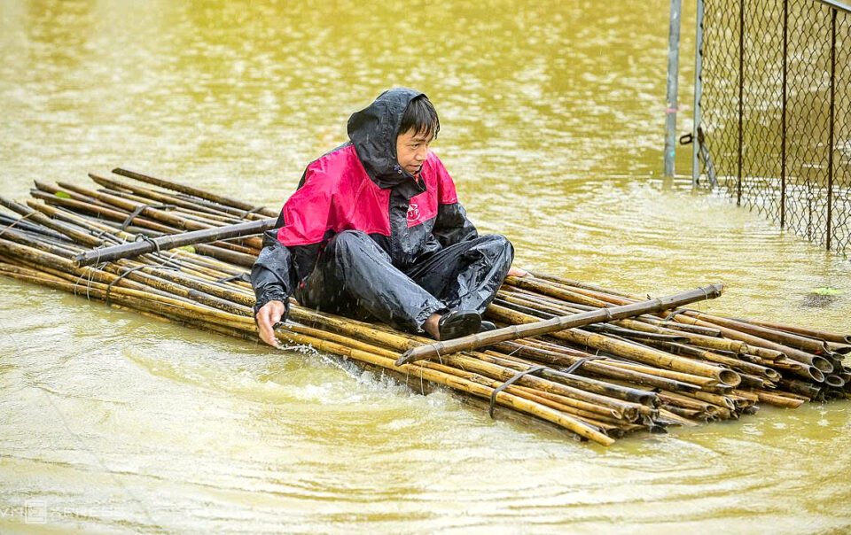 mat-tran-to-quoc-tiep-nhan-672-ty-dong-ung-ho-dong-bao-sau-bao-bualoi