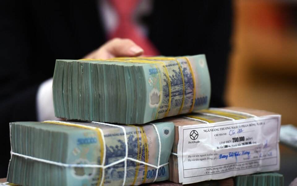 ngan-hang-dai-ha-gia-khu-dat-vang