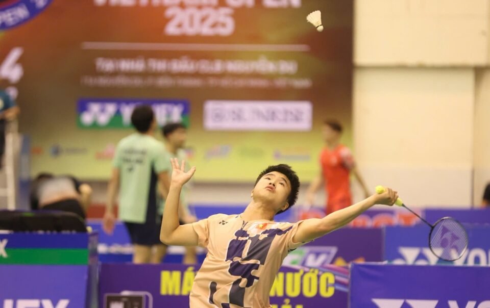 cho-tay-vot-nguyen-hai-dang-lam-nen-lich-su-o-giai-cau-long-al-ain-masters