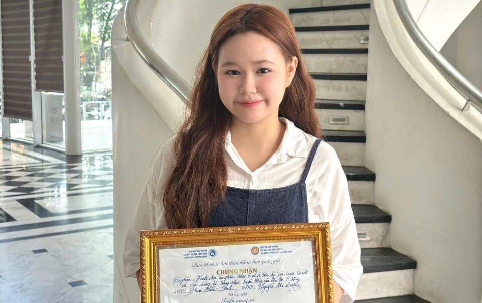 do-an-tot-nghiep-cua-sinh-vien-thiet-ke-do-hoa-dh-duy-tan-gianh-giai-‘trien-vong-so’