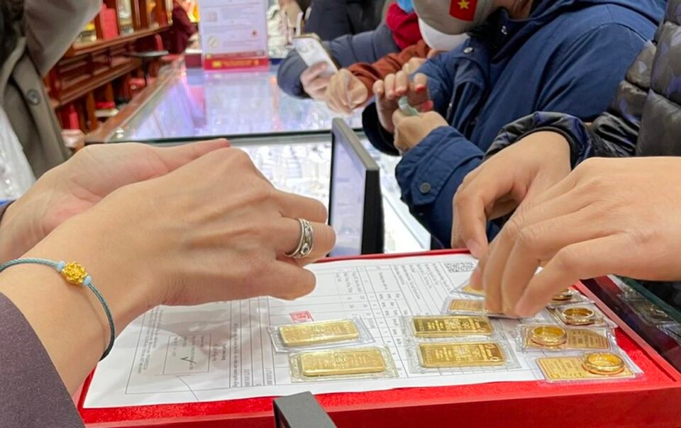 da-trinh-quoc-hoi-danh-thue-thu-nhap-ca-nhan-0,1%-khi-ban-vang-mieng