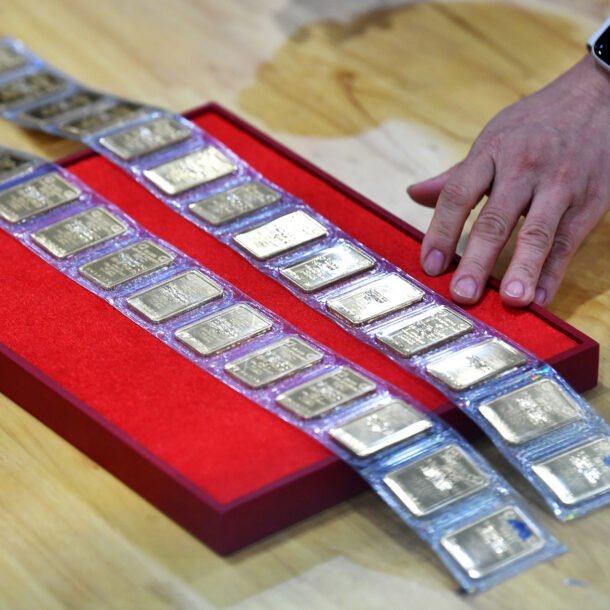 ngan-hang-nha-nuoc-sap-cap-han-muc-nhap-khau-vang