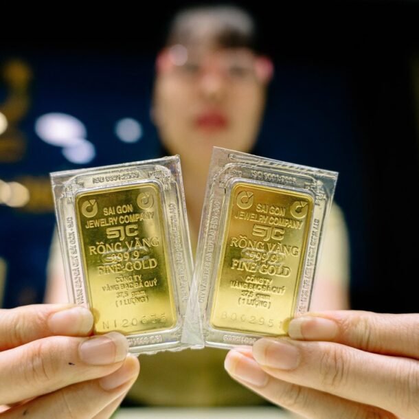 cuoi-tuan,-gia-vang-tang-len-muc-cao-nhat-truoc-nay,-sat-139-trieu-dong/luong