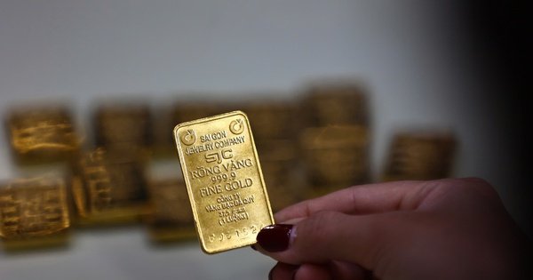 gi&aacute;-v&agrave;ng-ch&iacute;nh-thuc-vuot-140-trieu-dong/luong